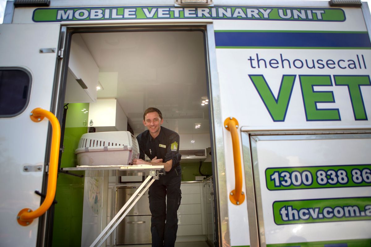 Mobile Vet Brisbane - Mobile Veterinarian Near Me - The House Call Vet